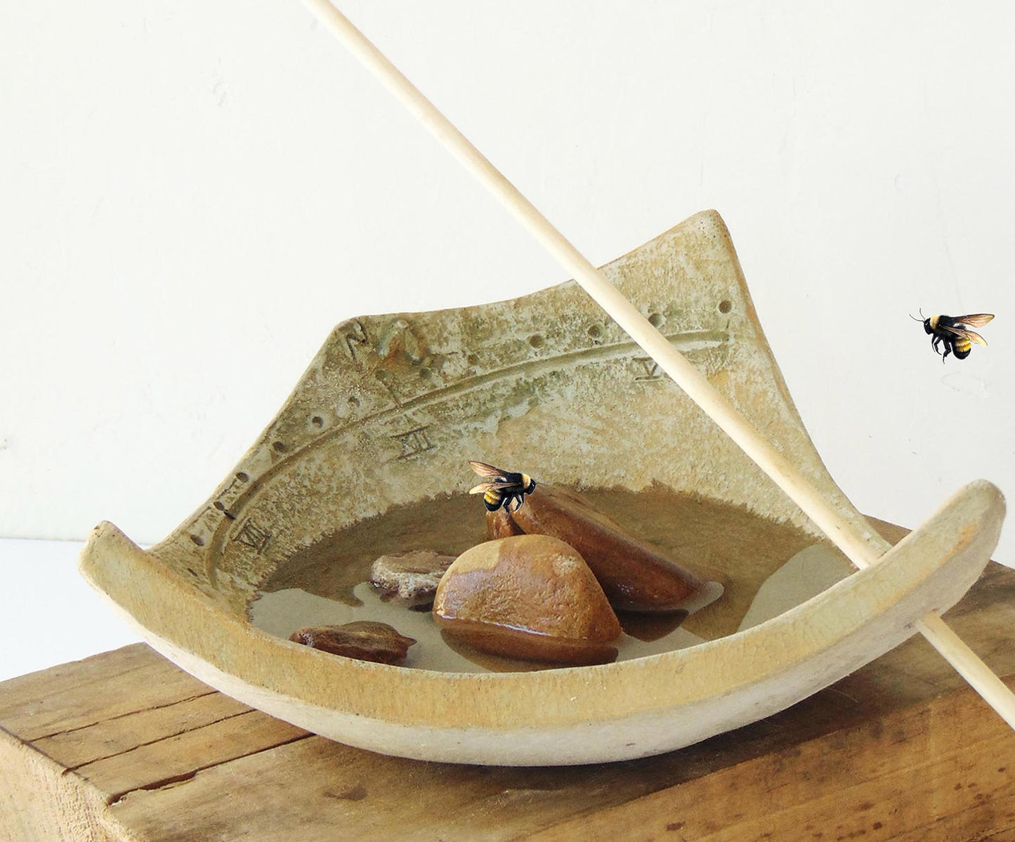 Bee-Bath & Bird-Feeders