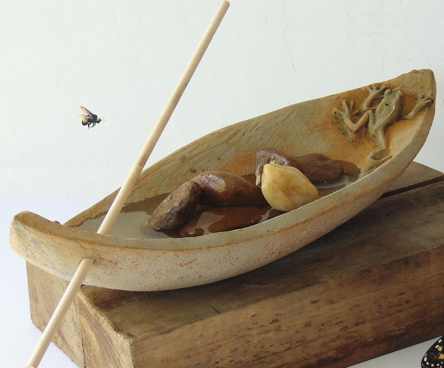 Bee-Bath & Bird-Feeders
