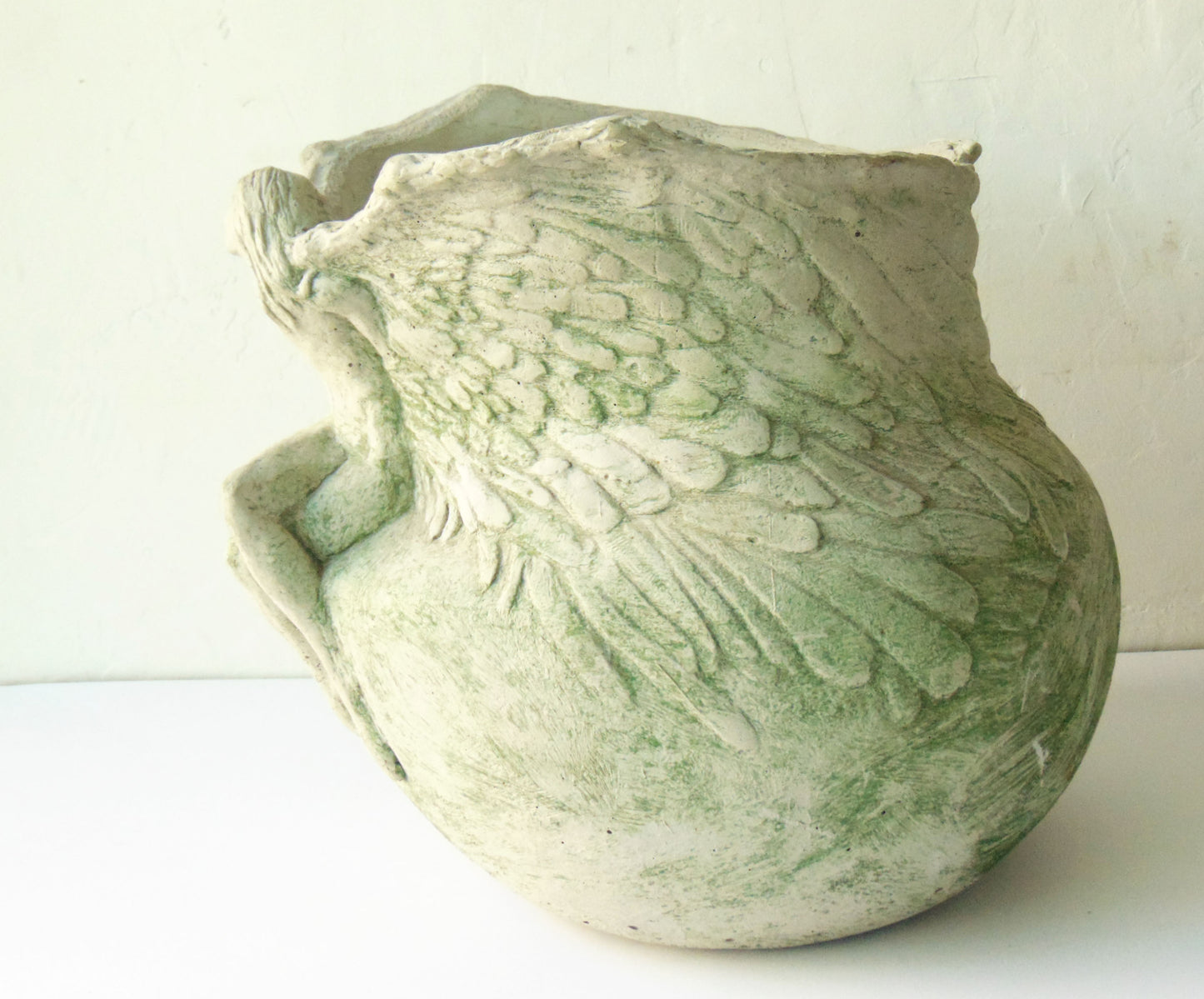 Seated Angel Pot